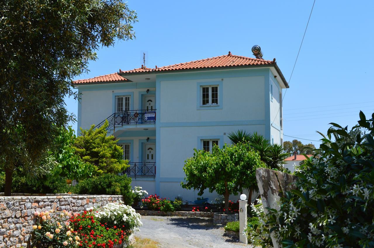 Amera - Troumpas Family Apartments Leonidio Exterior photo